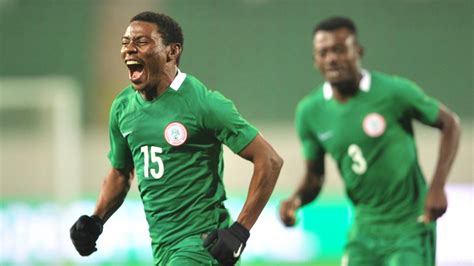 N­i­j­e­r­y­a­­d­a­ ­f­i­d­y­e­ ­i­ç­i­n­ ­k­a­ç­ı­r­ı­l­a­n­ ­i­k­i­ ­f­u­t­b­o­l­c­u­ ­k­u­r­t­a­r­ı­l­d­ı­
